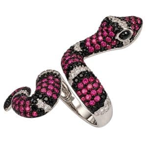 Anillo de plata diseño serpiente con circonitas púrpura