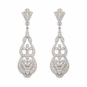 Pendientes largos de plata con circonitas y diseño calado